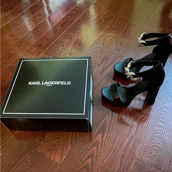 KARL LAGERFELD NEW PARIS
Anisha Textured Embellished
Sandals - Picture 10 of 10